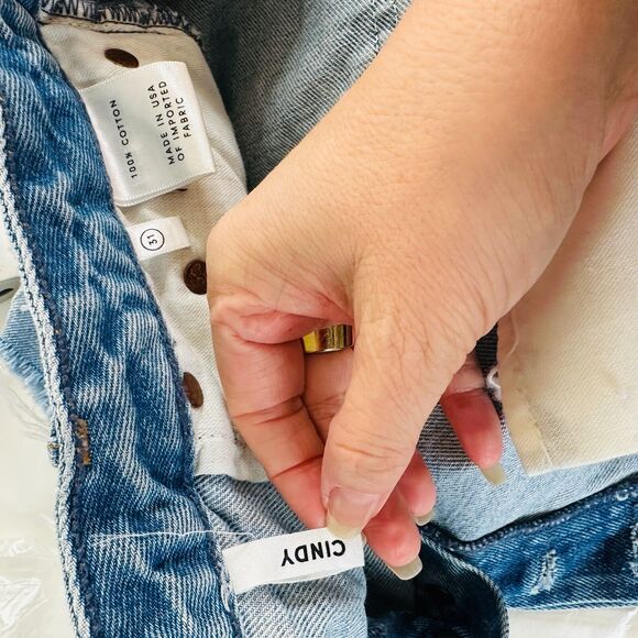 Grlfrnd Medium Wash Can't Get Enough Cindy Button Fly Cutoff Raw Hem Shorts 31 - Picture 9 of 12